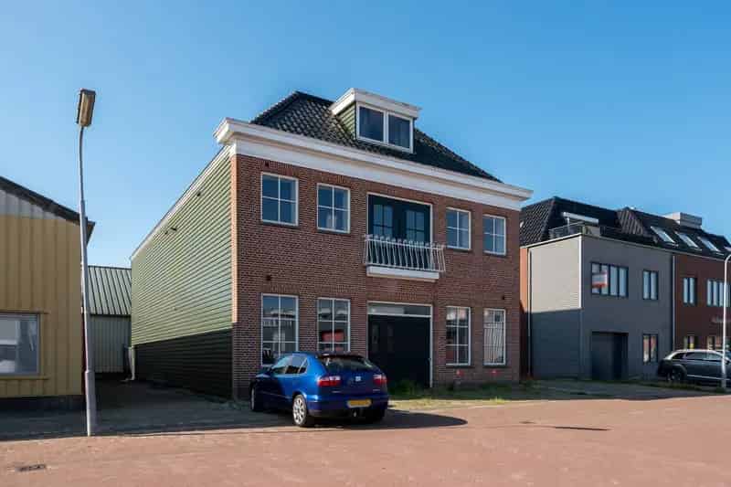 Belegging Noord Scharwoude Kantoor Praktijk 2 Woningen 582m2