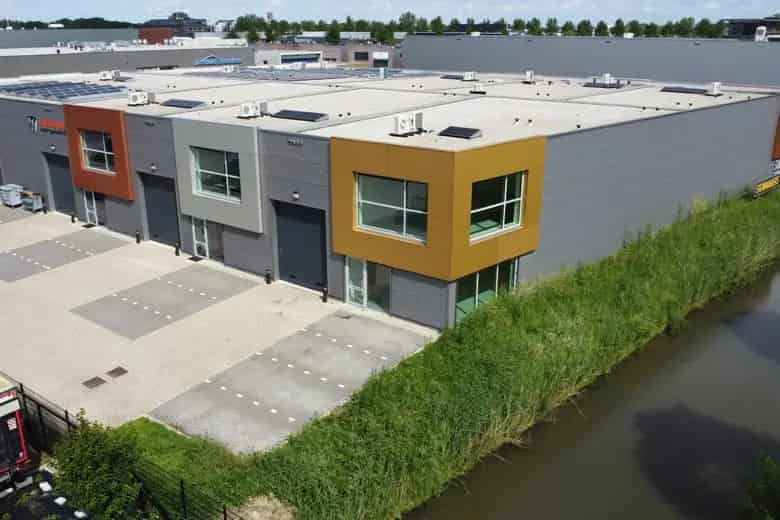 Bedrijfsruimte te huur Dordrecht 205m2 Kantoor 142m2