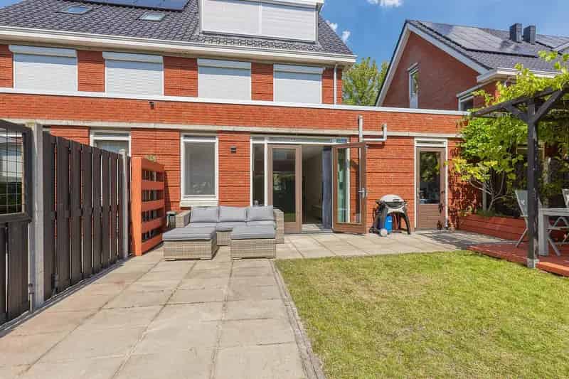 Rijswijk Luxe 6 Slaapkamers 2 Badkamers Tuin Garage Airco