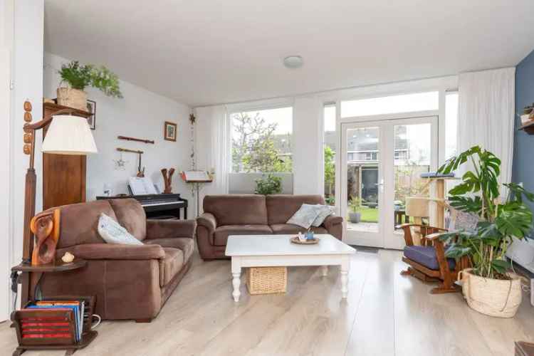Huis te koop Hoorn: 4 slaapkamers, zonnige tuin, 7 zonnepanelen