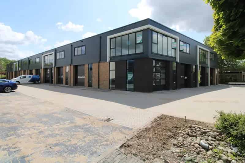 Bedrijfshal Arkel te huur 93m²