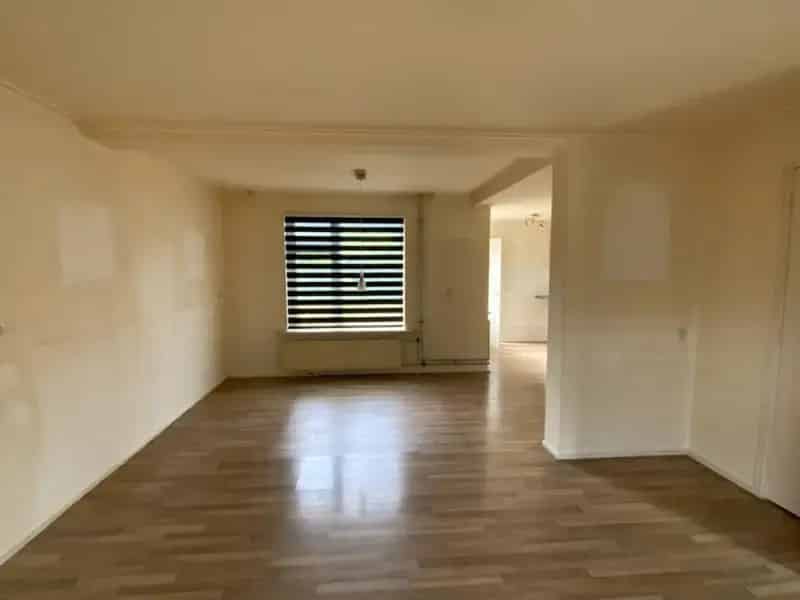 Tussenwoning 3 slaapkamers berging tuin