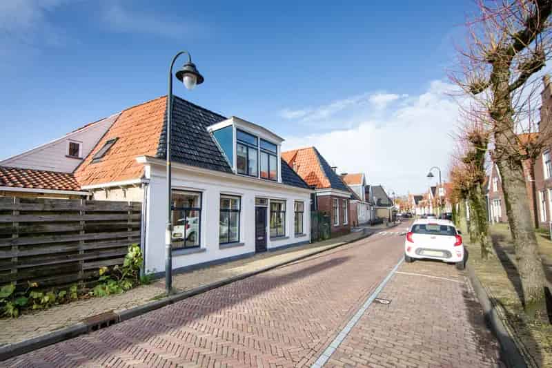 Karakteristiek woonhuis Makkum - gerenoveerd met behoud van authentieke details