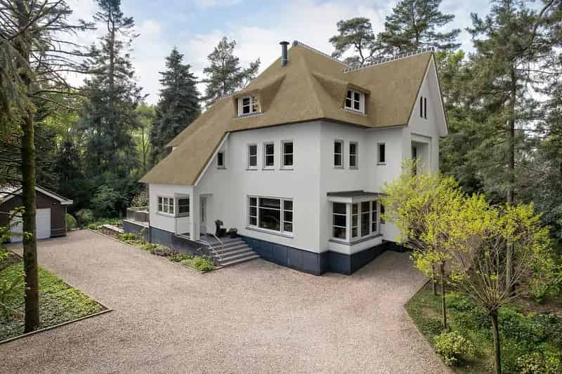 Luxe Villa te koop Bosch en Duin 847m² 3222m² tuin Zwembad Sauna