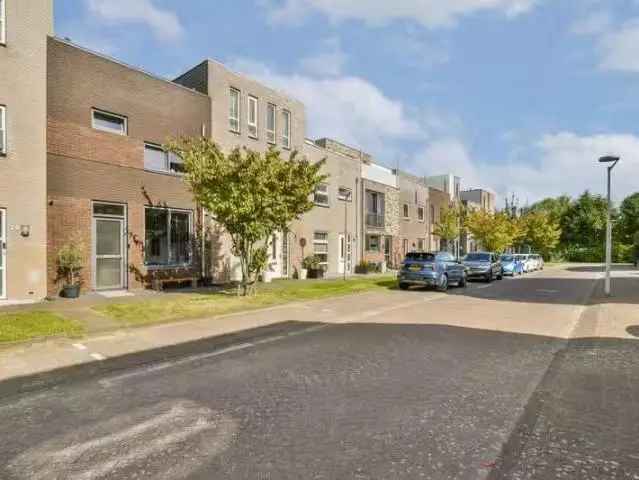Ruime gezinswoning Almere Poort 130m2 tuin dakterras