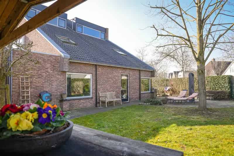 Moderne Villa 5 slaapkamers Zwembad Tiel