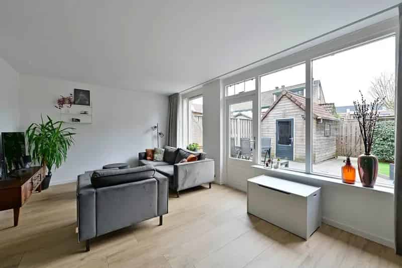 Huis te koop Soest: 4 slaapkamers, tuin, 10 zonnepanelen, energielabel A