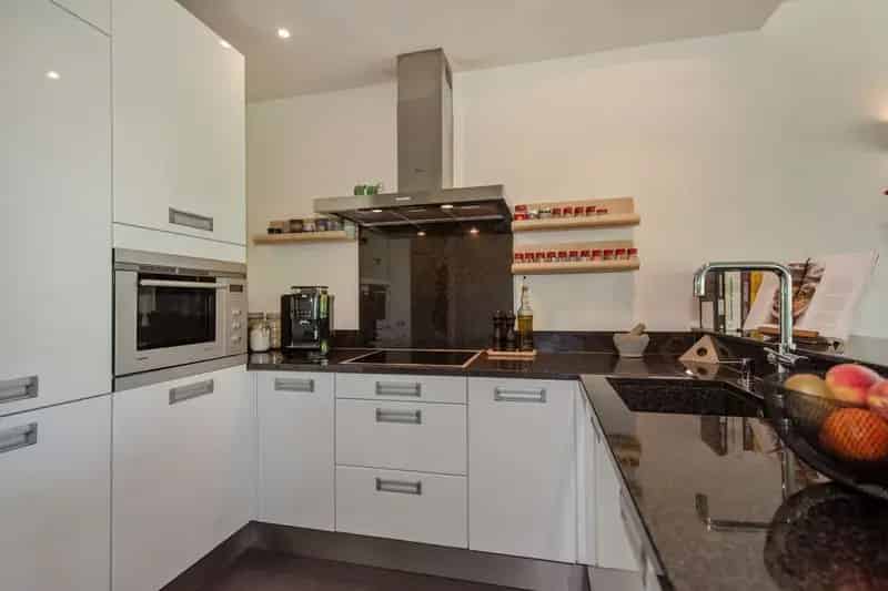 3 Kamer Appartement Delft Voorhof  75m2 Instapklaar