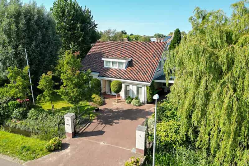 Luxe Villa te Koop Rijnsburg 4 slaapkamers 3 badkamers Grote Tuin