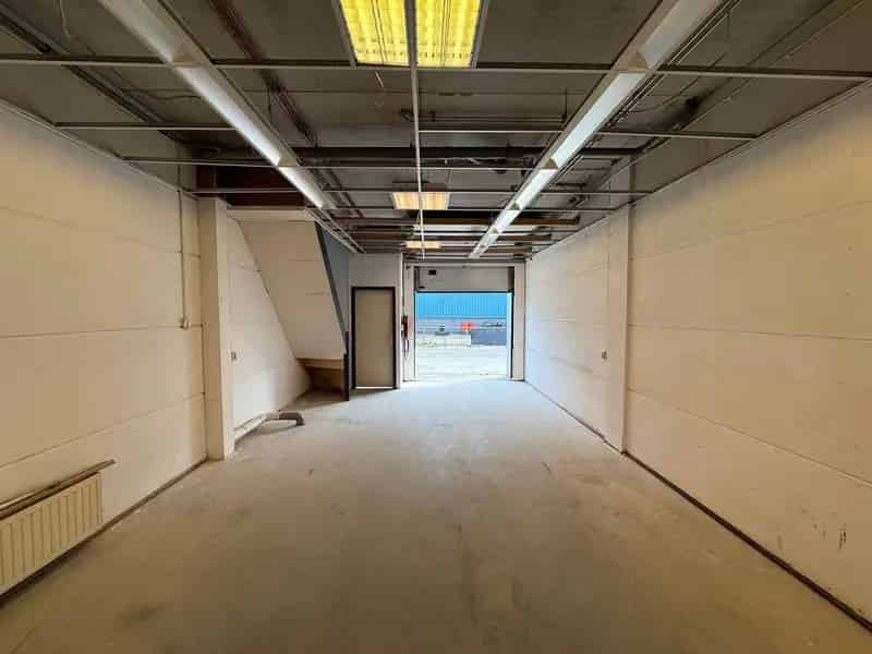 Bedrijfshal Pijnacker te koop 100m²