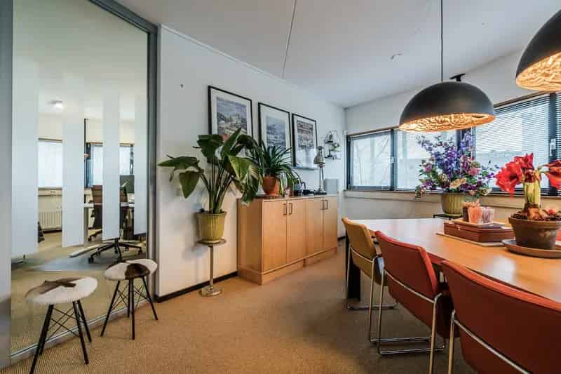Kantoorruimte te huur Almere - 100m² - Nabij NS station