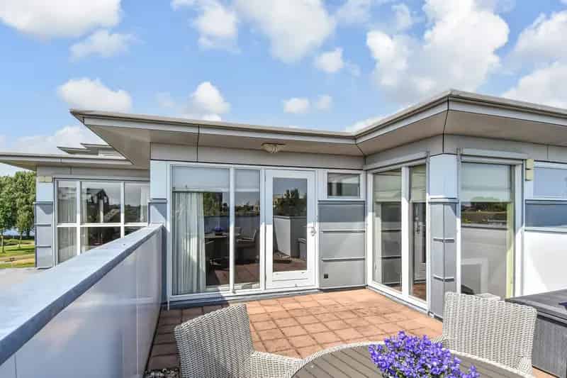 Penthouse te koop Berkel en Rodenrijs 132m2 Dakterras 2 slaapkamers