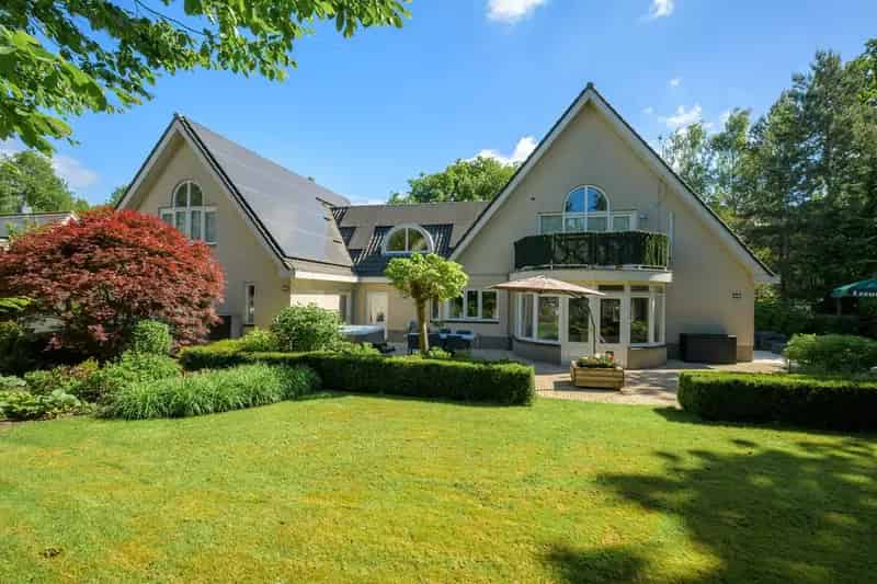 Luxe Villa te Koop in Rijen - 5 Slaapkamers - A+ Label - Fitnessruimte