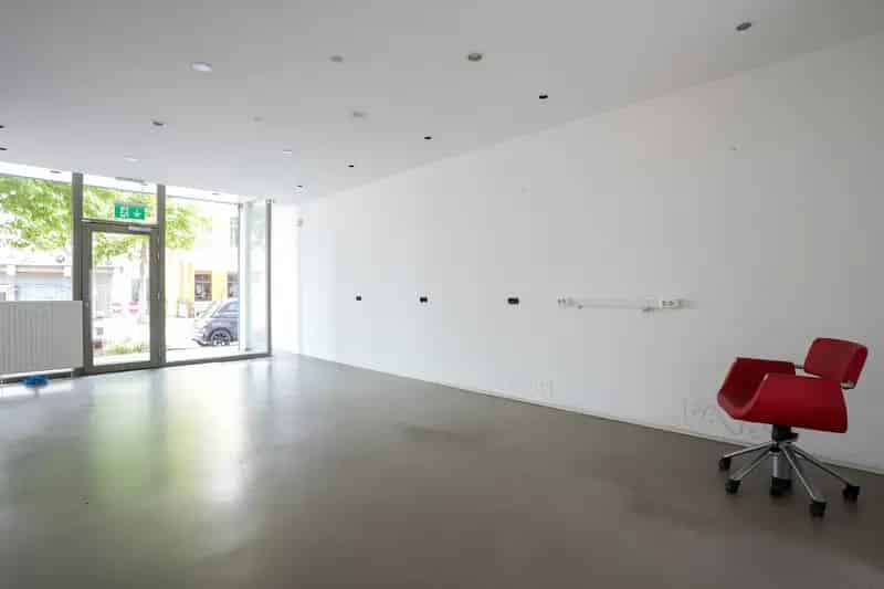 Winkelruimte met bovenwoning Vaals - 232m²