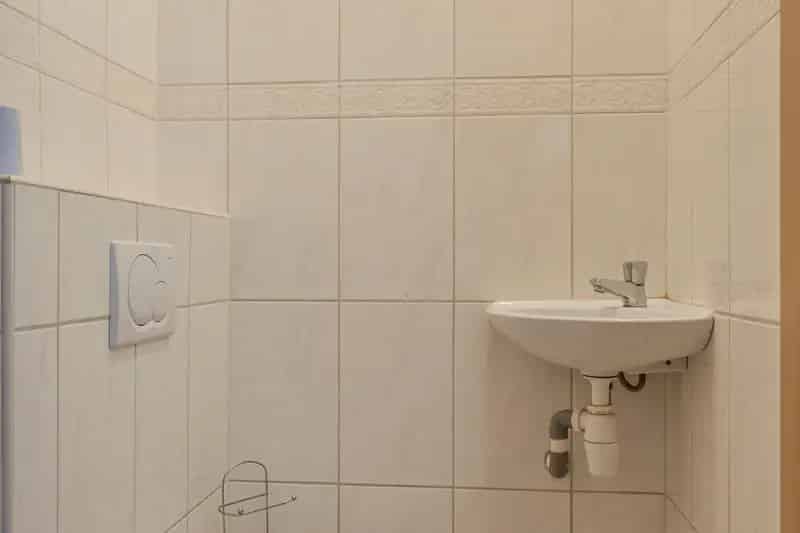 Bedrijfshal Groningen te koop: Wonen en werken gecombineerd