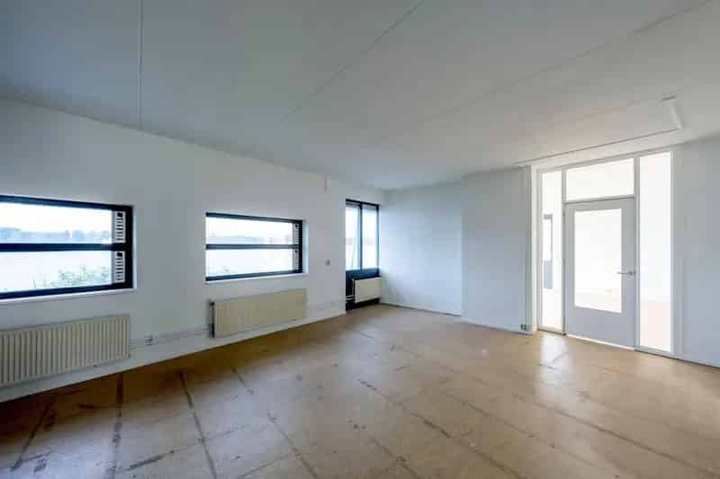 Kantoorruimte Amsterdam Noord 70m²  Uitzicht IJ