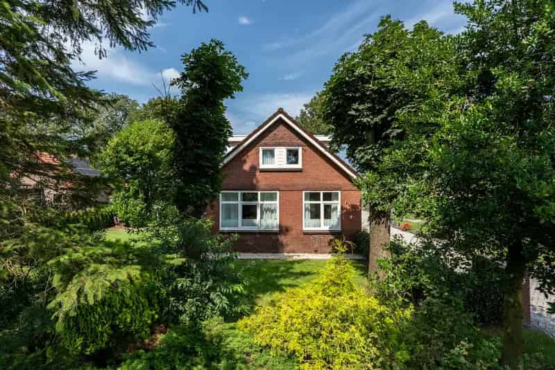Vrijstaande woning met schuur en tuin - Landelijk wonen nabij voorzieningen