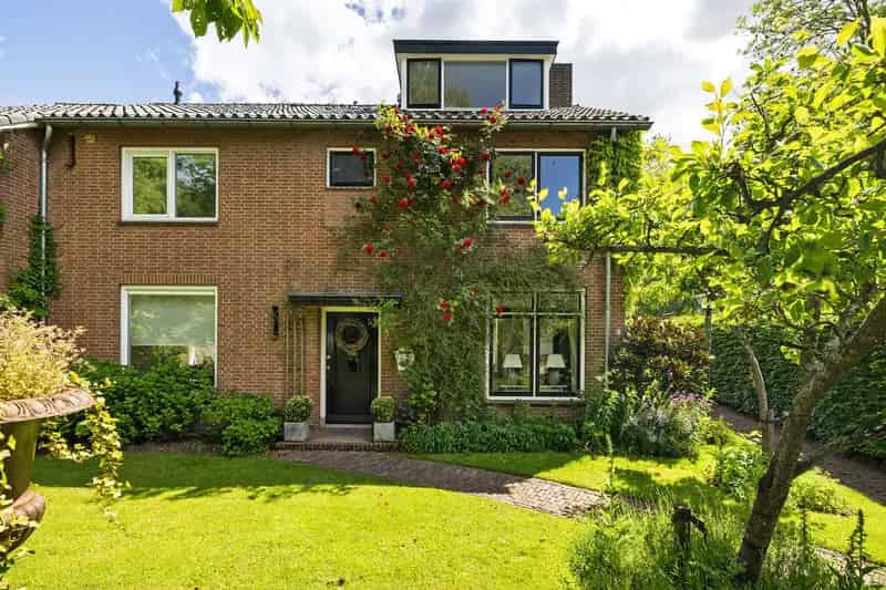 Jaren 50 woning Soest 4 slaapkamers grote tuin
