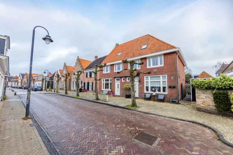 Eengezinswoning Te Koop in Makkum, Fryslân