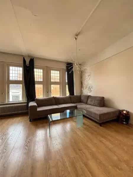 Ruime Studio 33m2 Oude Boteringestraat per 1 Juli