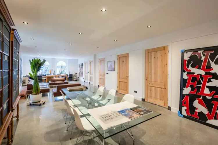 Kantoorpand Amsterdam -  Neo-Venetiaanse Stijl - 156m2