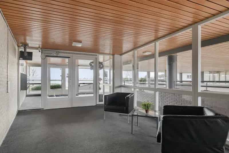 3 Kamer Hoekappartement Barendrecht Ruim Balkon Parkeerplaats
