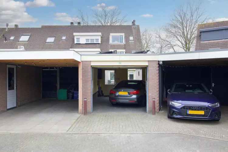 Ruime Hoekwoning Aan Het Water in Bunschoten Spakenburg