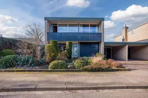 Ruime Geschakelde Woning met Garage en Tuin te Lichtenvoorde