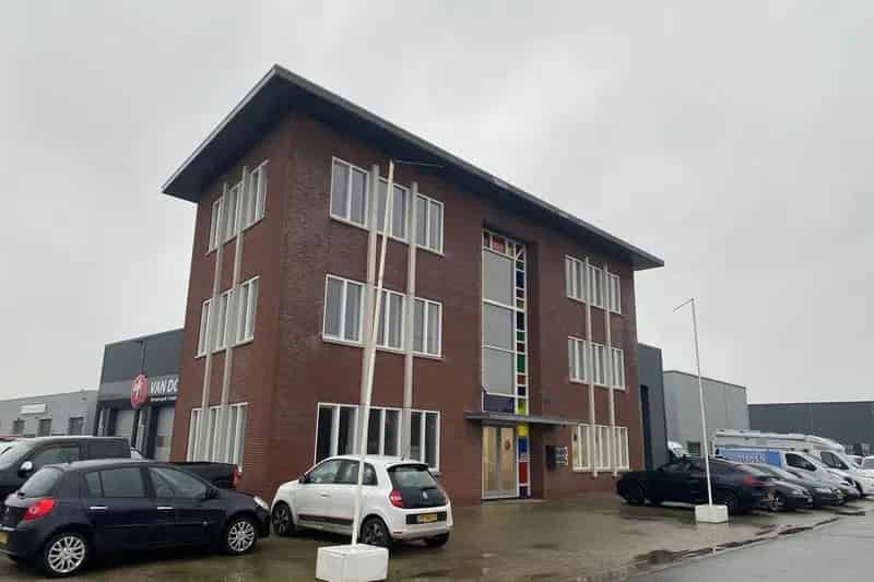 Kantoorruimte te huur Boven Leeuwen Expeditieweg 29
