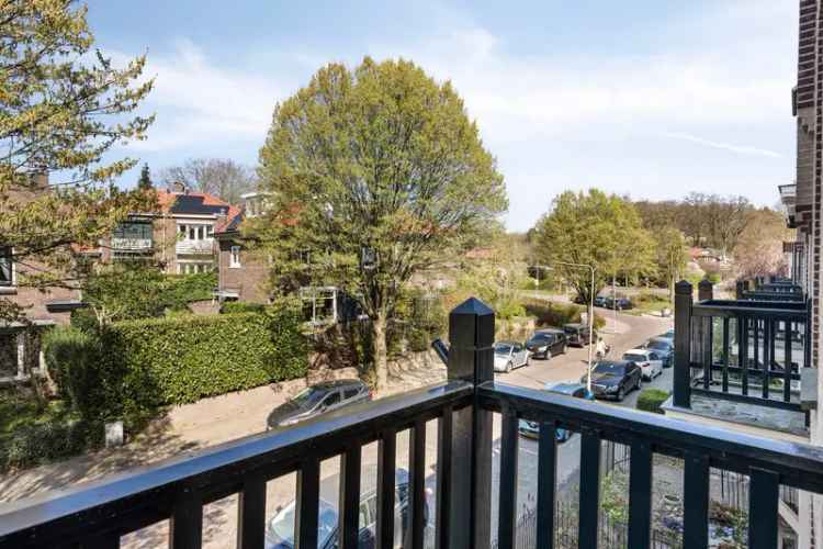 Huis te koop Arnhem St Antonielaan: Karakteristieke woning met 3 slaapkamers