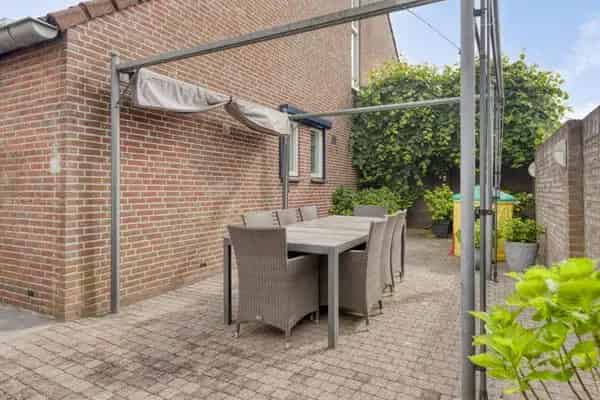 Hoekwoning te koop in De Biezen Dongen vier slaapkamers