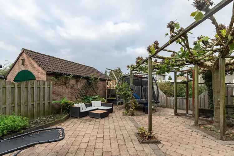 Eengezinswoning Te Koop in Hardinxveld-Giessendam, Zuid-Holland