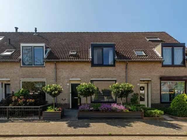 Tussenwoning 4 slaapkamers Barendrecht Molenvliet