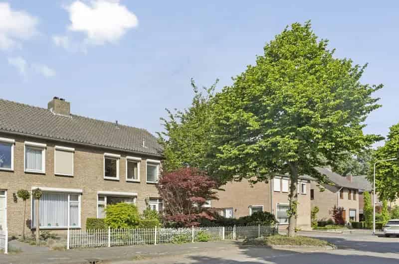Kluswoning Oss: Ruime 2-onder-1-kapwoning met garage