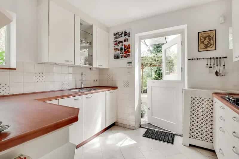 Huis te koop Huis ter Heide: Sfeervolle Semi-bungalow met Ruime Tuin
