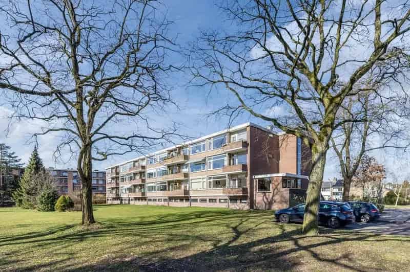 3 Kamerappartement Bussumerheide  Nabij NS station