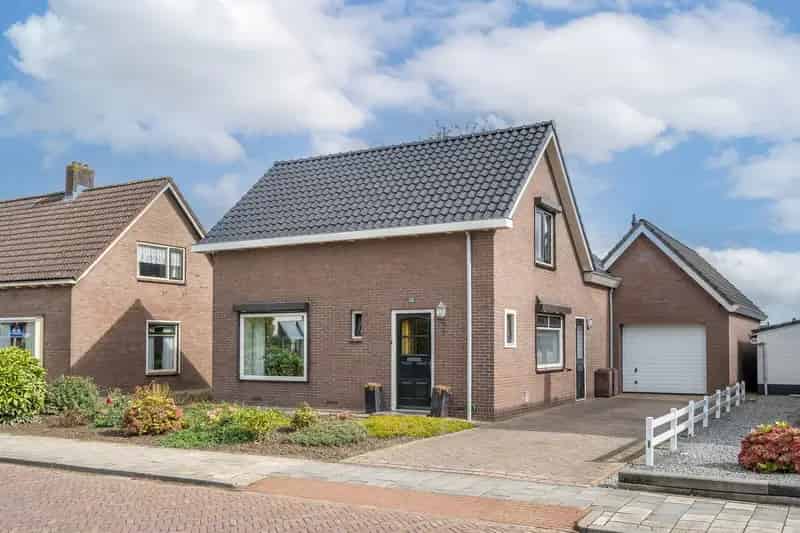 Ruime Vrijstaande Woning 5 Slaapkamers Zuilichem