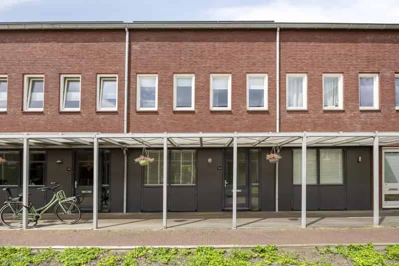 5 Slaapkamers Ruime Tussenwoning Breda Nabij Valkenbergpark