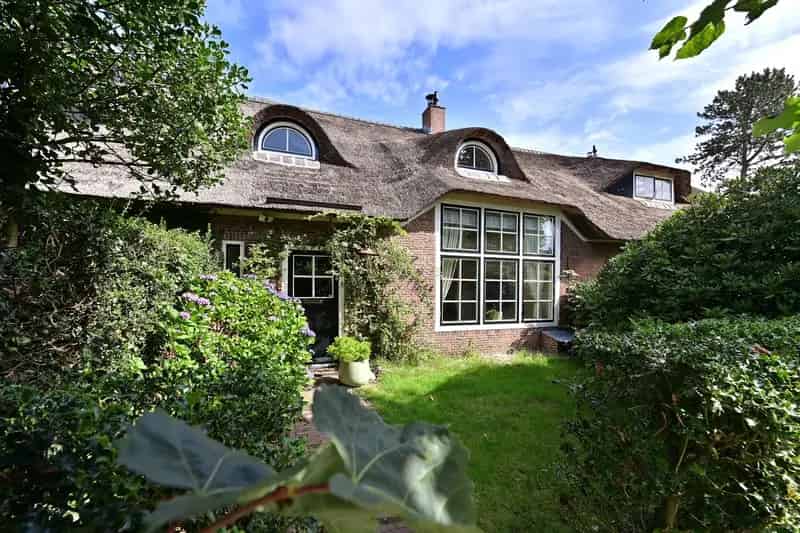 Huis te koop: Oosterend 19 1251 HM Laren (NH) | Funda