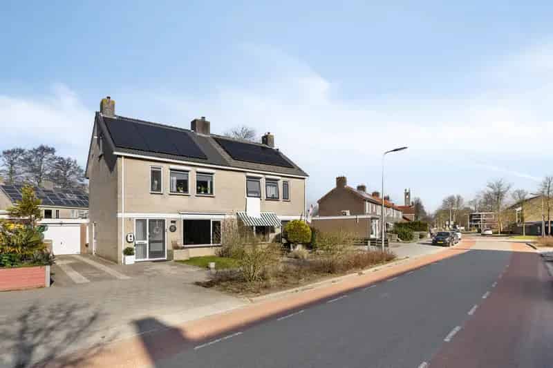 Ruime 2-onder-1-kapwoning Rutten 4 slaapkamers Zonnepanelen