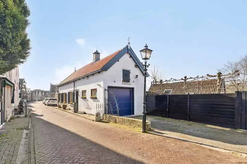 Gerenoveerde Vrijstaande Woning te Zwartewaal