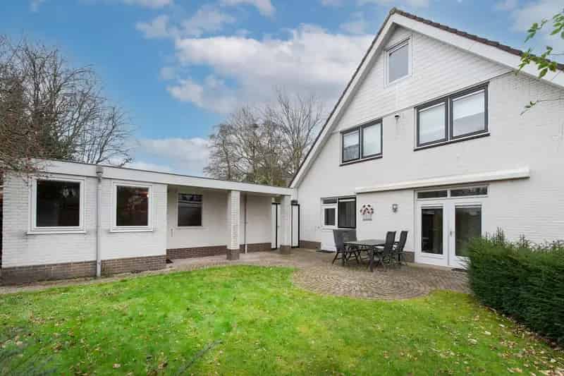 7 Slaapkamers Vrijstaande Woning 235m2 Veenendaal