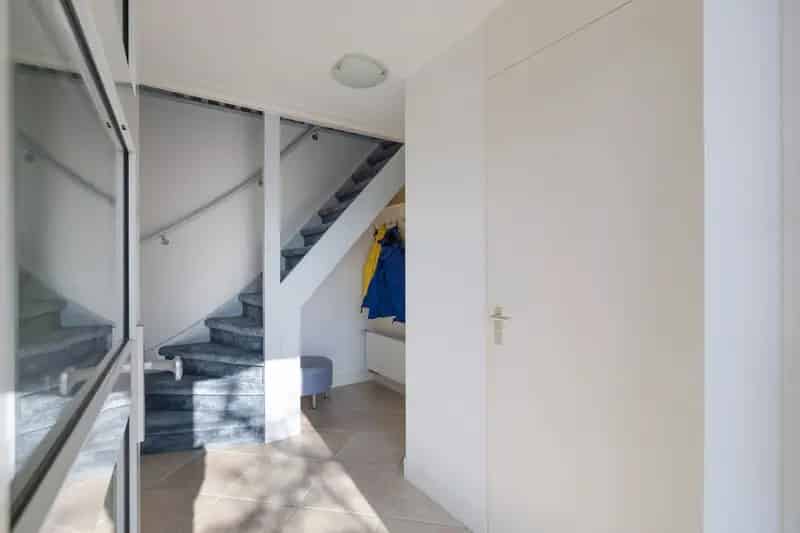 Moderne 2-onder-1-kapwoning aan het water 5 slaapkamers Lelystad
