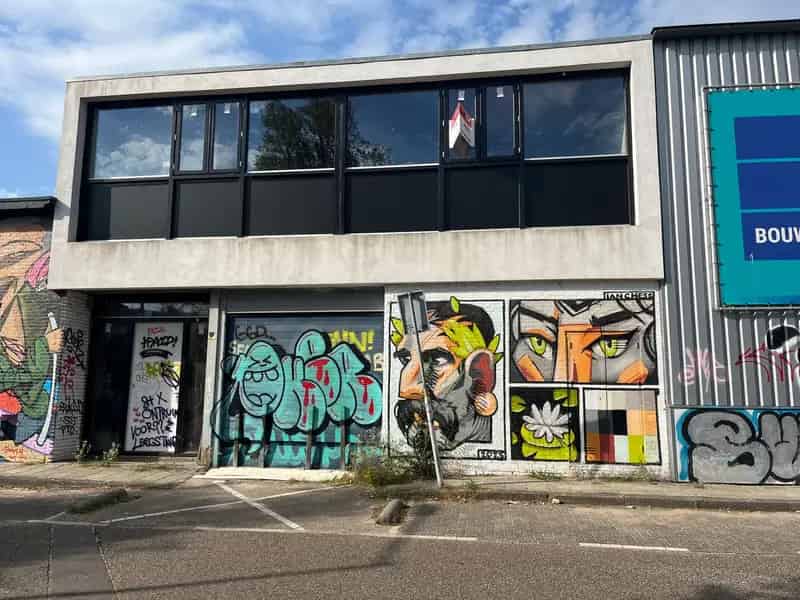 Bedrijfshal Amsterdam | Zoek bedrijfshallen te huur: Zeeburgerpad 22 1018 AJ Amsterdam 