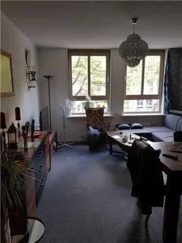 Fraai appartement Bos en Lommer twee kamers balkon nieuwe vloer