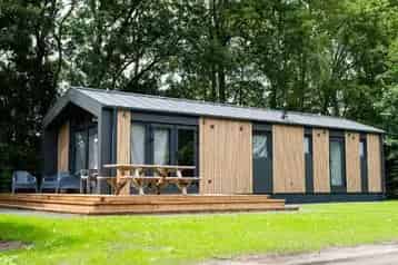 Boslodge te koop op familiecamping Emmen