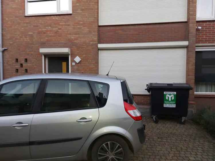 Eengezinswoning Te Huur in 12, van Boutershemstraat, Rucphen, Noord-Brabant