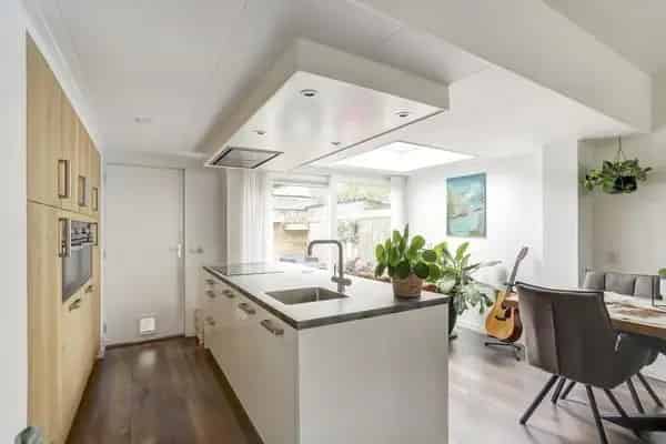 Ruime Tussenwoning Huizum Moderne Uitbouw 3 slaapkamers