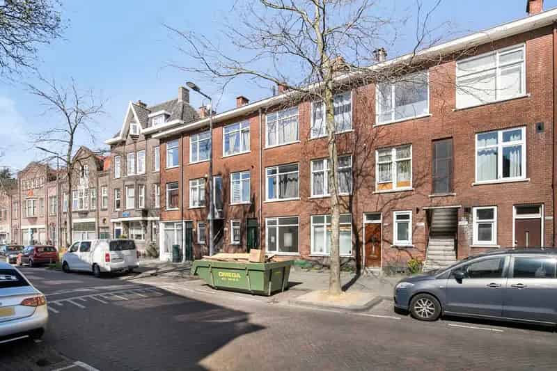 Appartement te koop Rotterdam Carnisse: Knusse 2 3 kamer benedenwoning