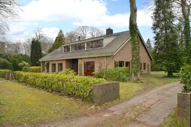 Huis te koop Baarn: Ruime woning 384m² met dubbele garage